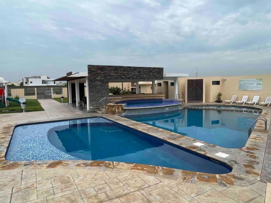 Victoria'S Beach House Alvarado Luaran gambar